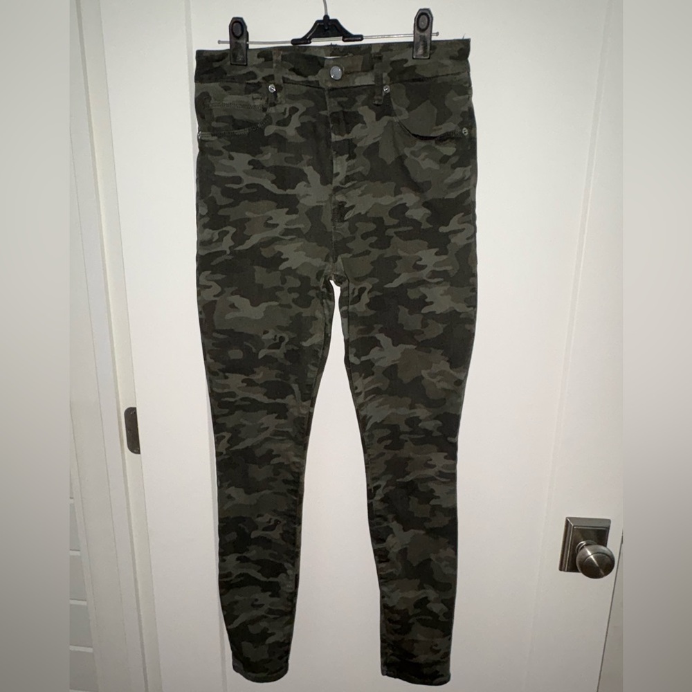 Good American good waist camo skinny jeans sz 10/30 EUC LN GW001PT CA02